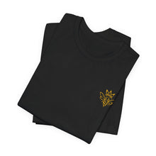 Load image into Gallery viewer, Queen Bee Tshirt